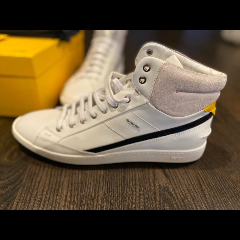 Brand new Men’s Fendi sneakers size 11